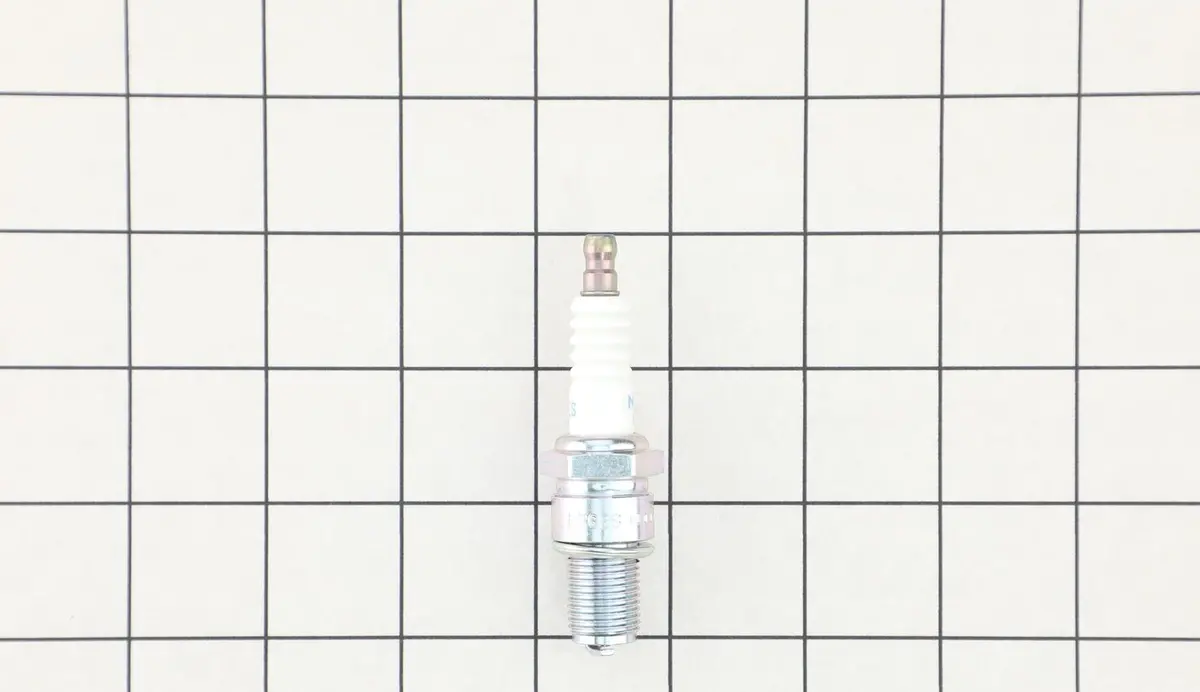 065-01405-80 Spark Plug Robin Subaru 1