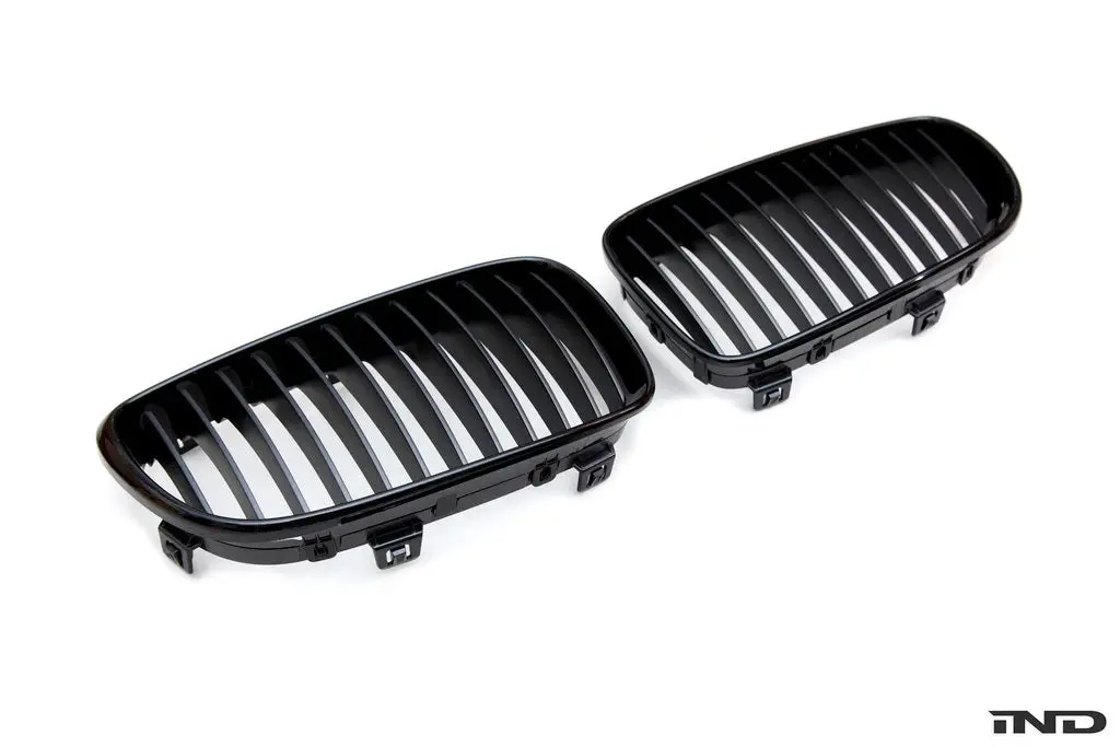 Ind E82 1M Painted Front Grille Set 1