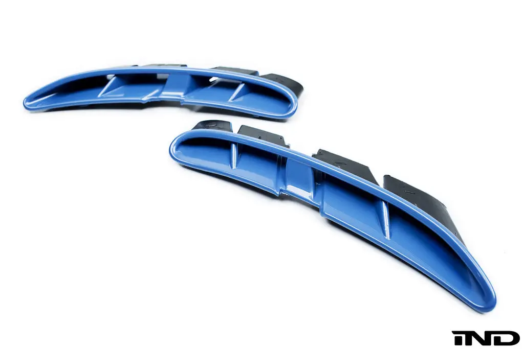Ind F82 / F83 M4 Painted Side Vent Set 1