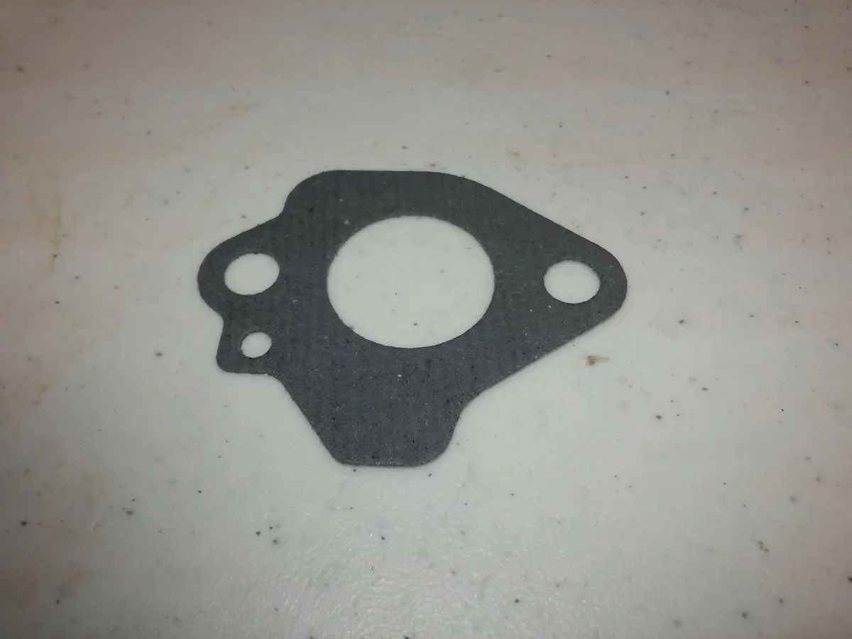 20A-35902-03 Gasket Carburetor Insulator Robin Subaru Rsp1-8/Wh3 1