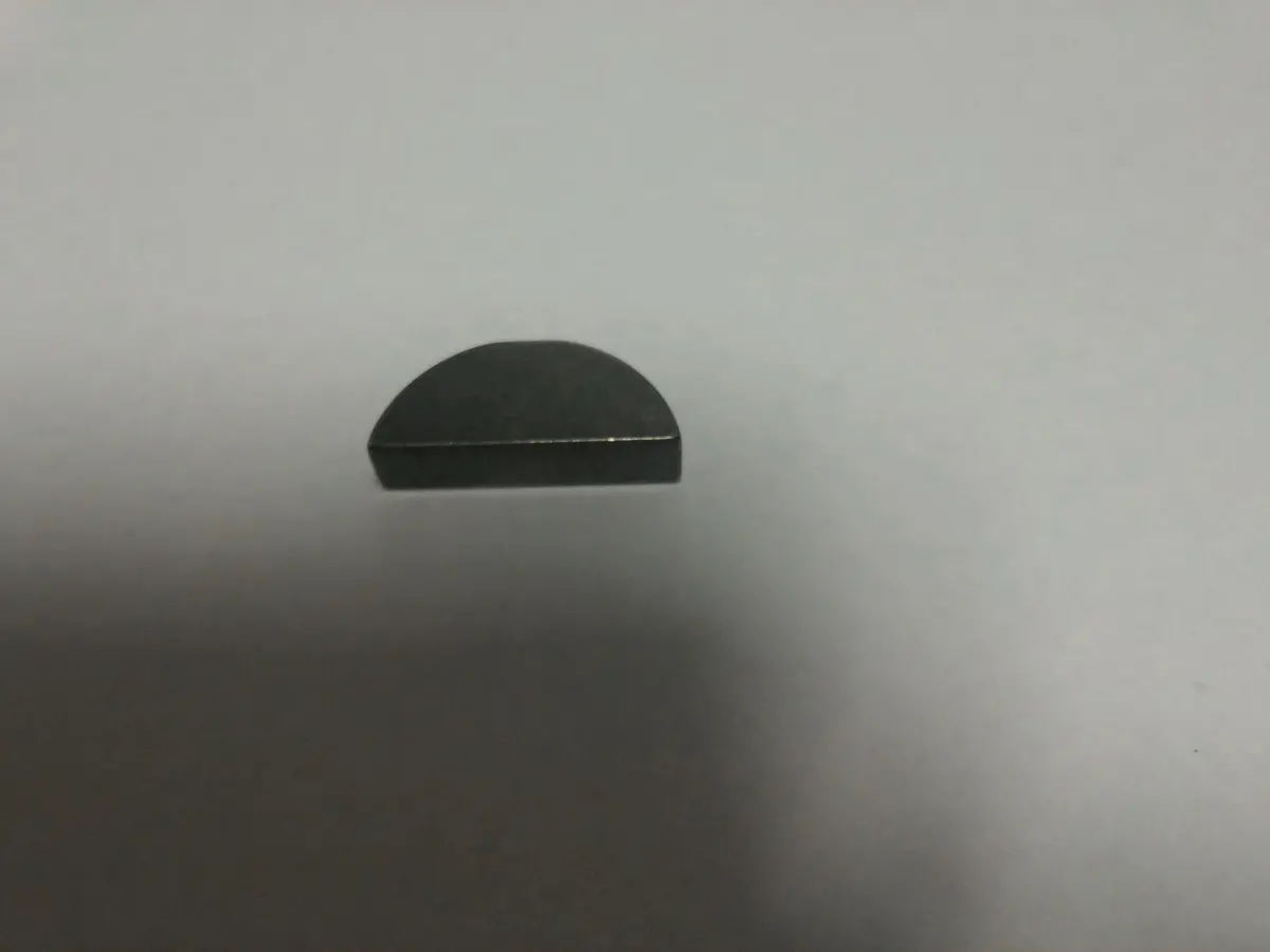 1701 Key, Half Moon 1/4 X 1"  Earth Quake Snapper 1716813 Fm702/Wh4 1
