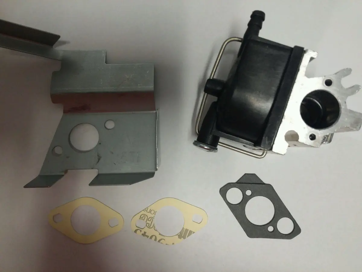 640158A Carburetor Tecumseh 1