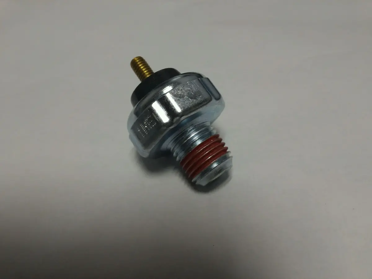 61762-102 Oil Temperature Sensor Winco 1