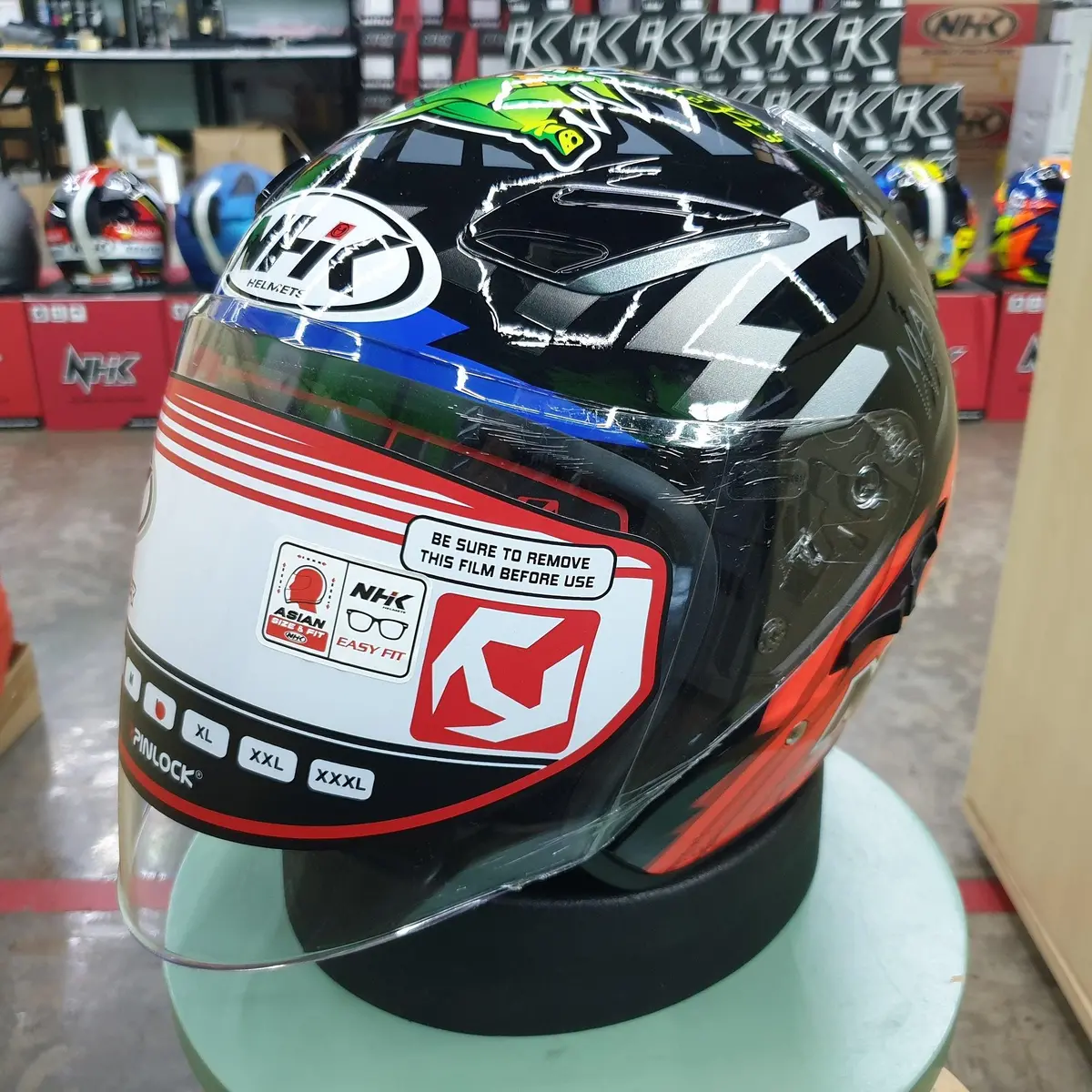 Nhk Helmet R1 V2.0 Jakub #2 (Brno) (Black/Orange Glossy) 1