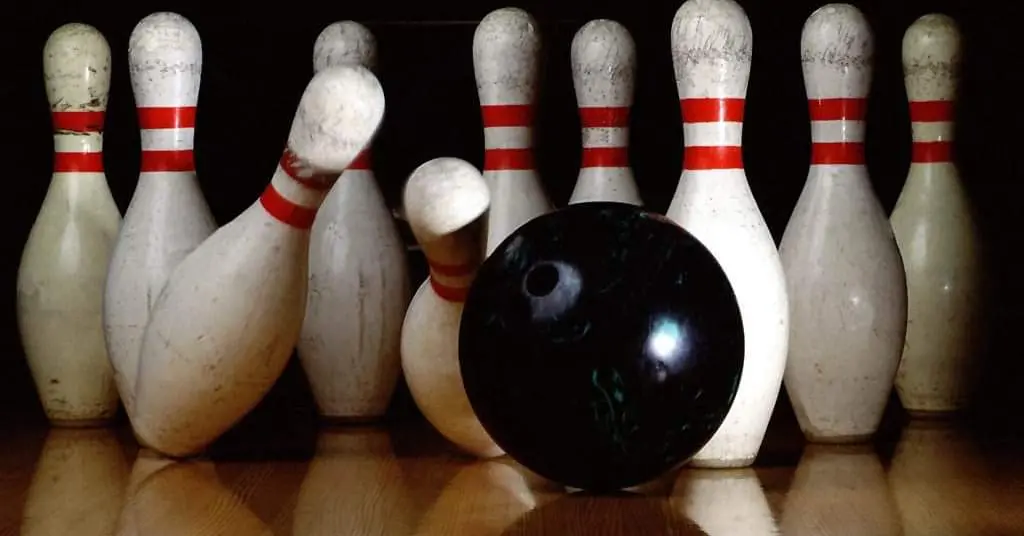 Whirl-I-Gig - 6 Games Of Bowling W/Shoe Rental 1