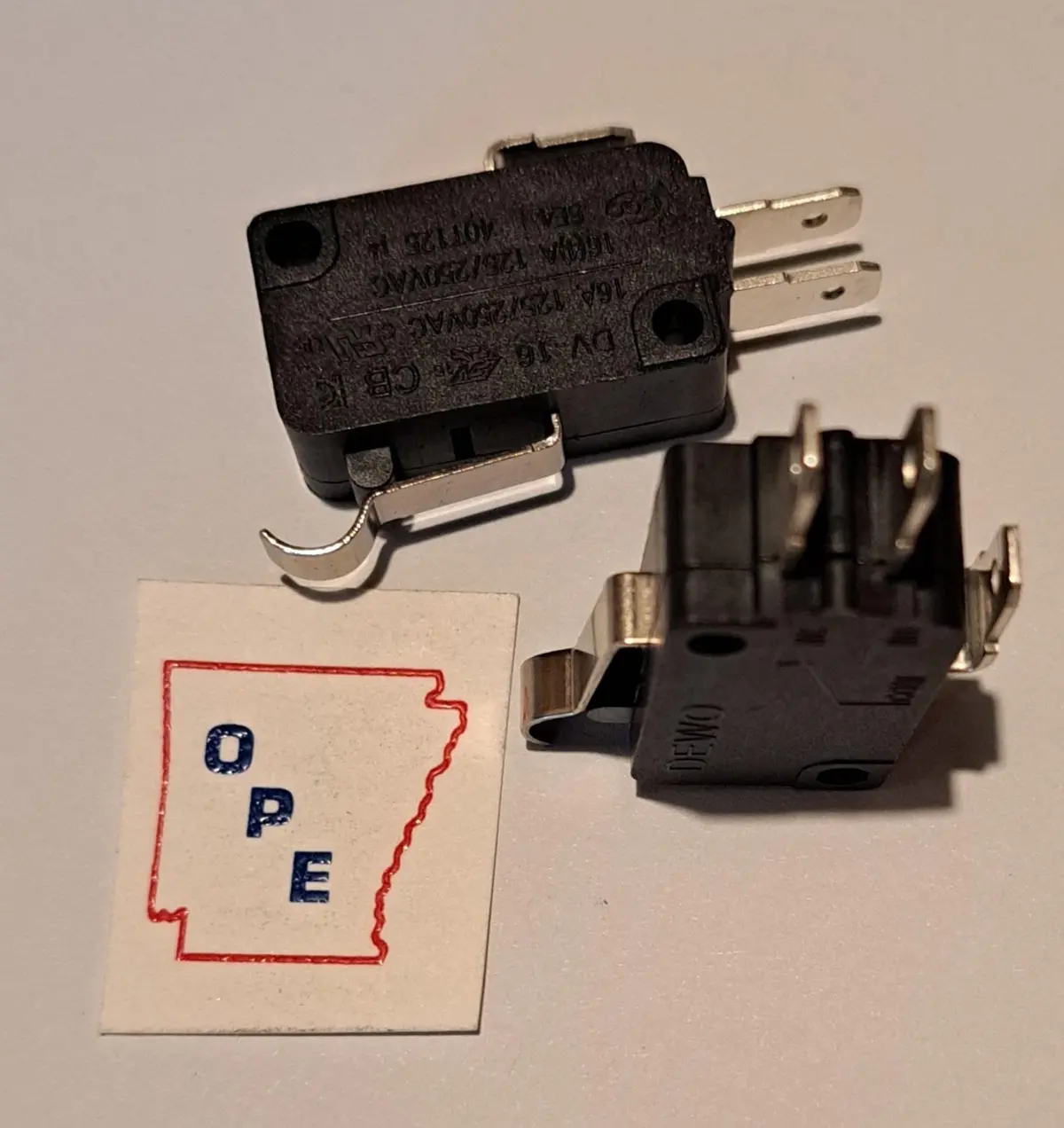 001 336713822 Micro Switch (2 Shown Sold Each) Firman Generator Fm23 / W5 Sfi 1