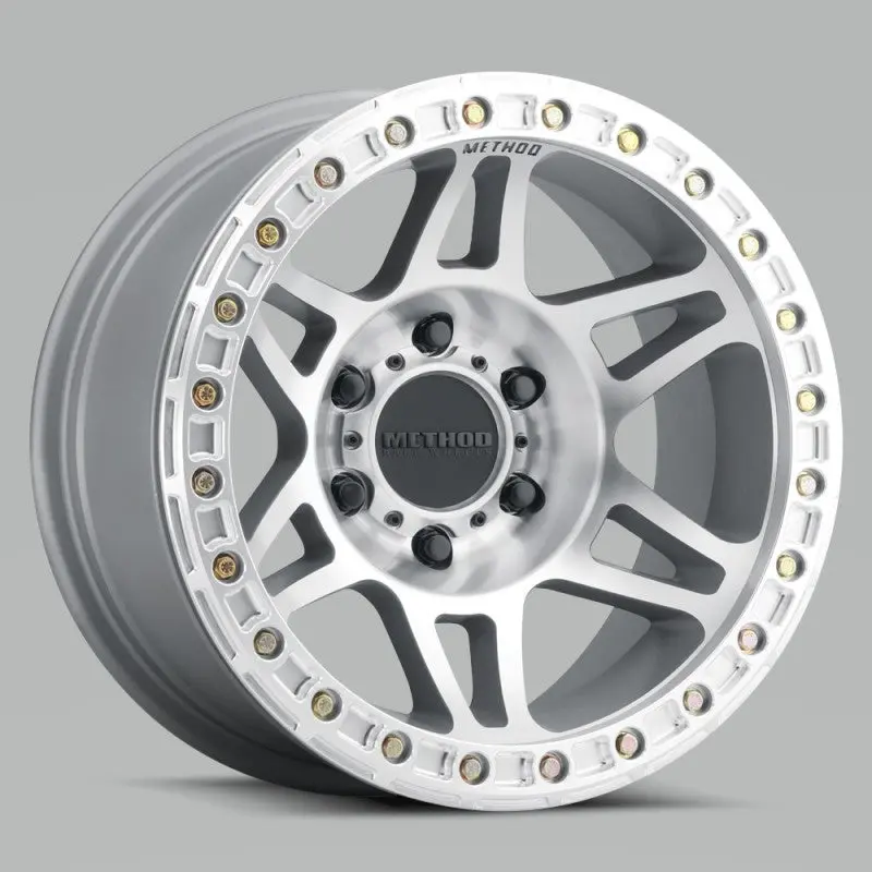 Ford Bronco Method Mr106 Beadlock 17X9 -44Mm Offset 6X5.5 108Mm Cb Machined/Clear Coat W/Bh-H24125 Wheel 1
