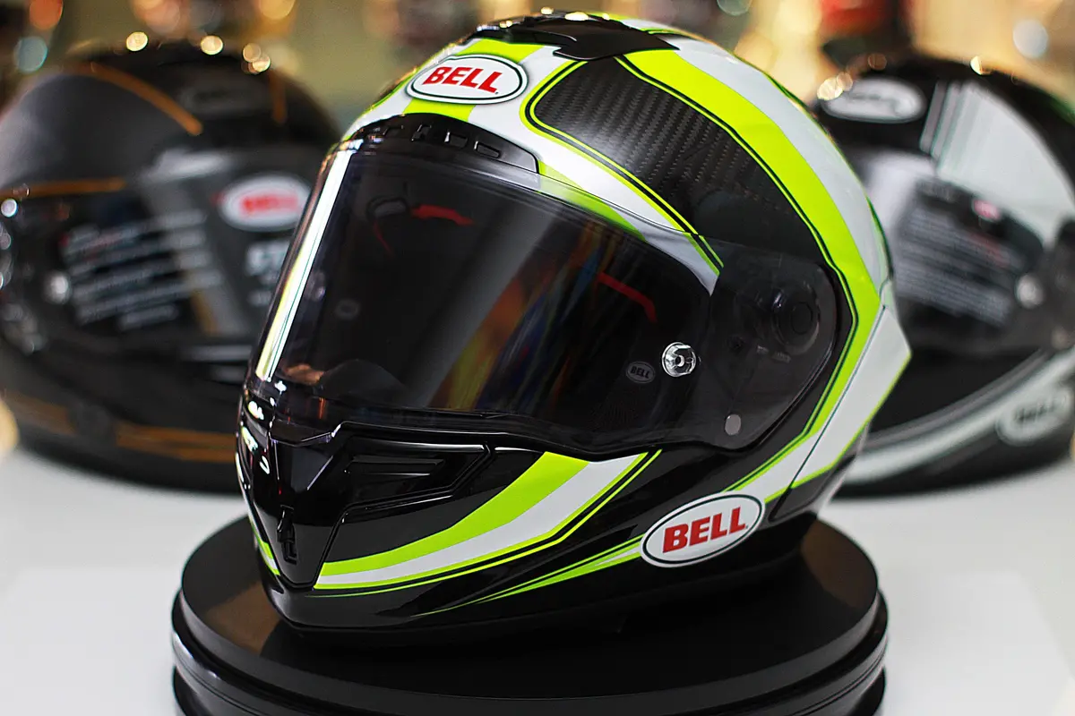 Bell Helmet Race Star (Sector White/Hi-Viz Green) 1