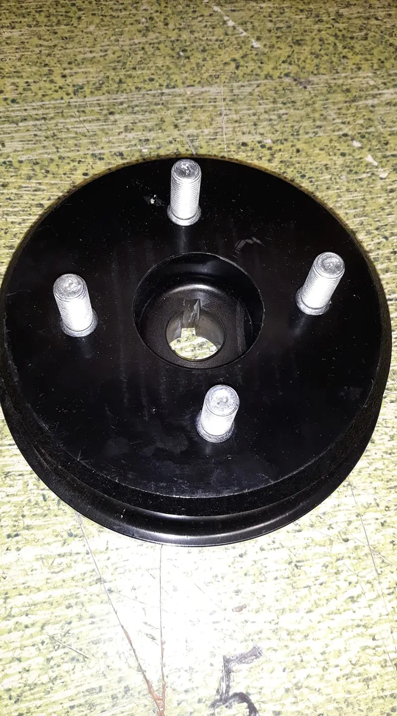 400180008 Hub White Hydraulics 1