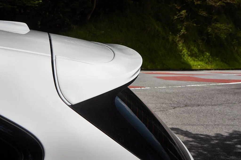 3D Design F45 2-Series Active Tourer Roof Spoiler 1