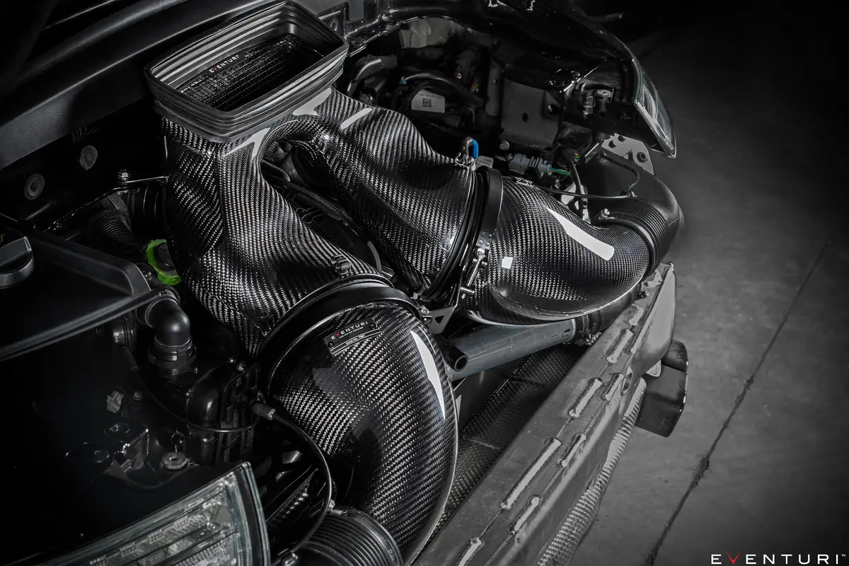 Eventuri Porsche 991 991.2 Turbo / Turbo S Black Carbon Intake System 1