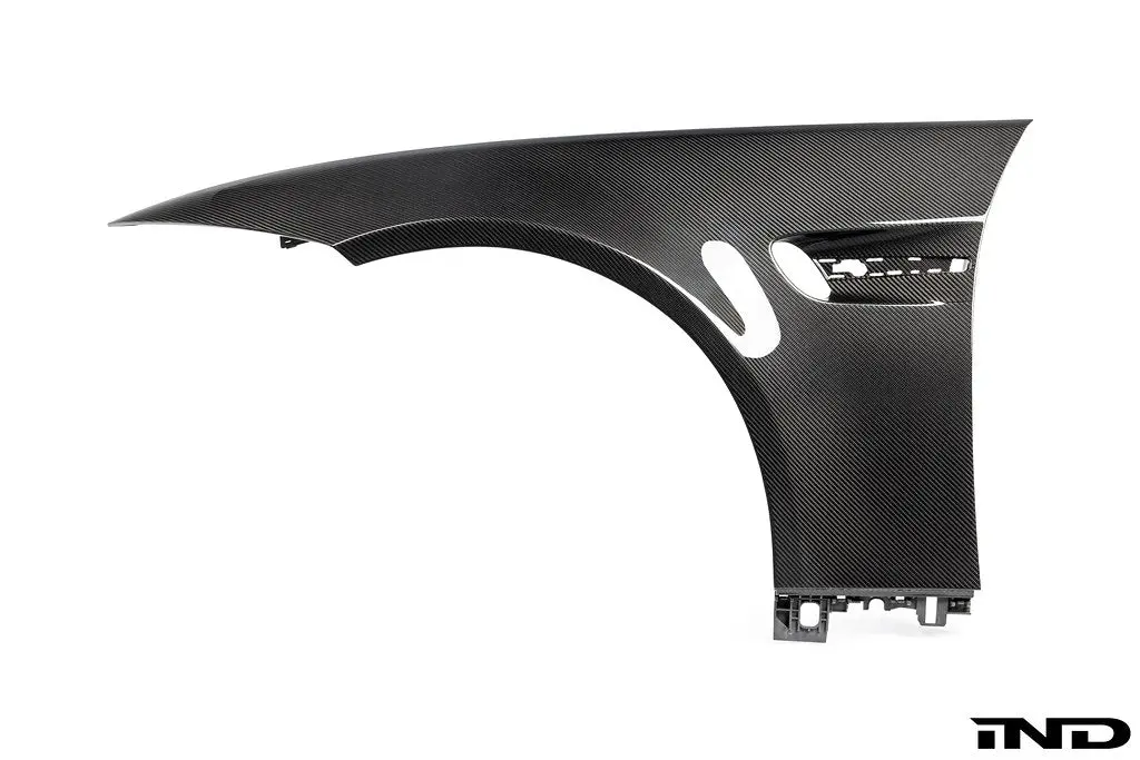 Karbonius E92 M3 Carbon Oem Style Fender Set 1