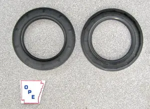 7805 Radial Shaft Seal Giant Two Shown Sold Each Fm509/Wh4 1
