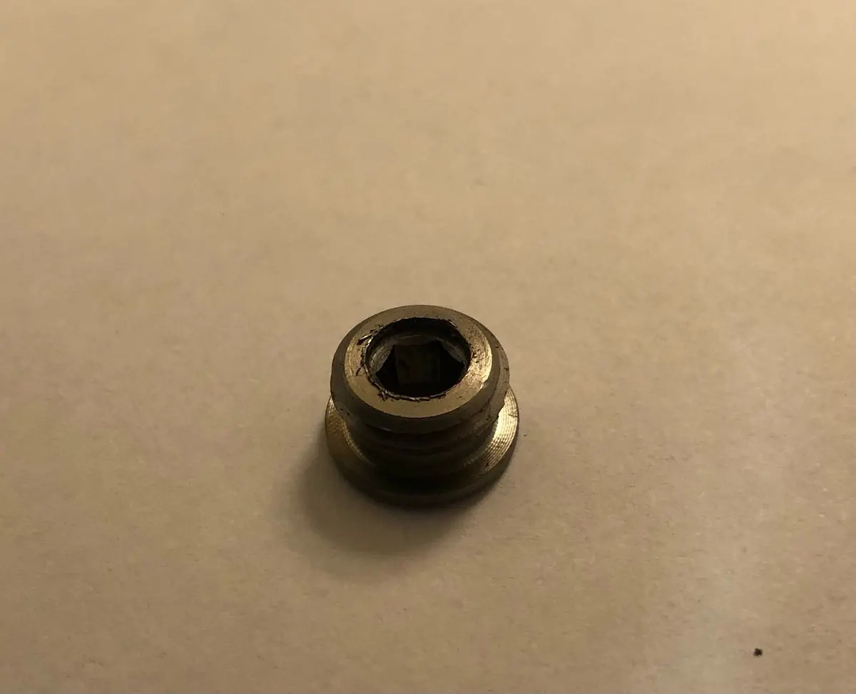 7935A Bypass Seat Giant 1