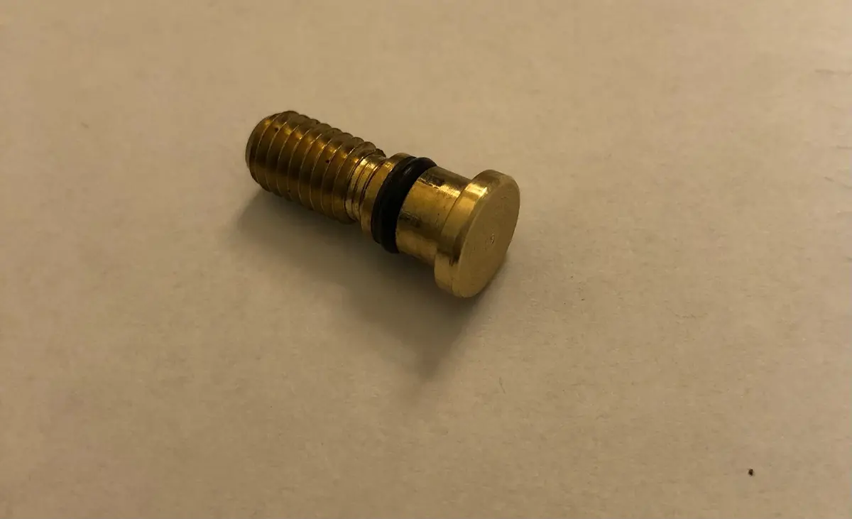 7938A Adjusting Screw Giant 1