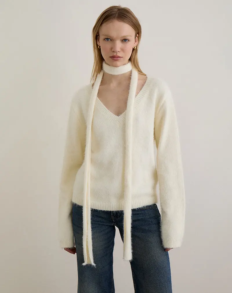 Dikara Jumper With Scarf In Knit Off White 1