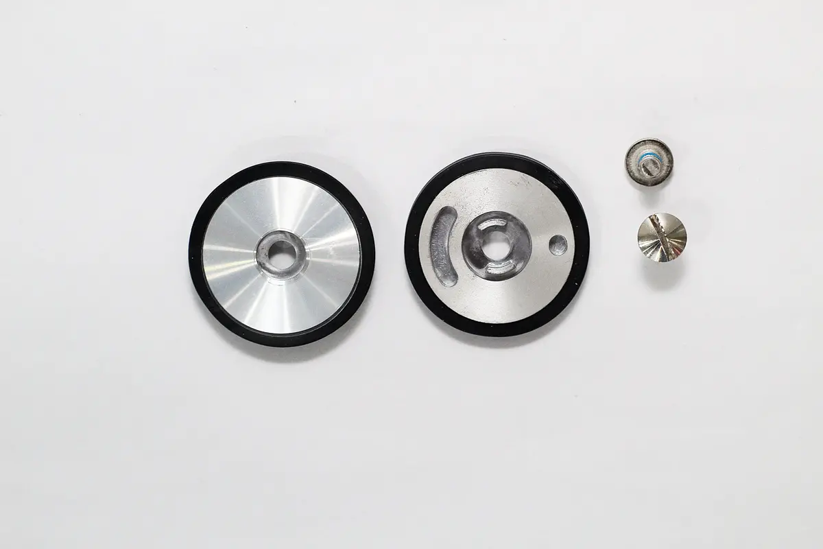 Bell Bullitt (Pods Brushed) (Silver) 1