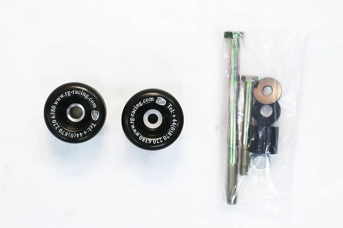 R&G Under Body Frame Sliders Fits For Kawasaki Er-6 & Ninja 650 1