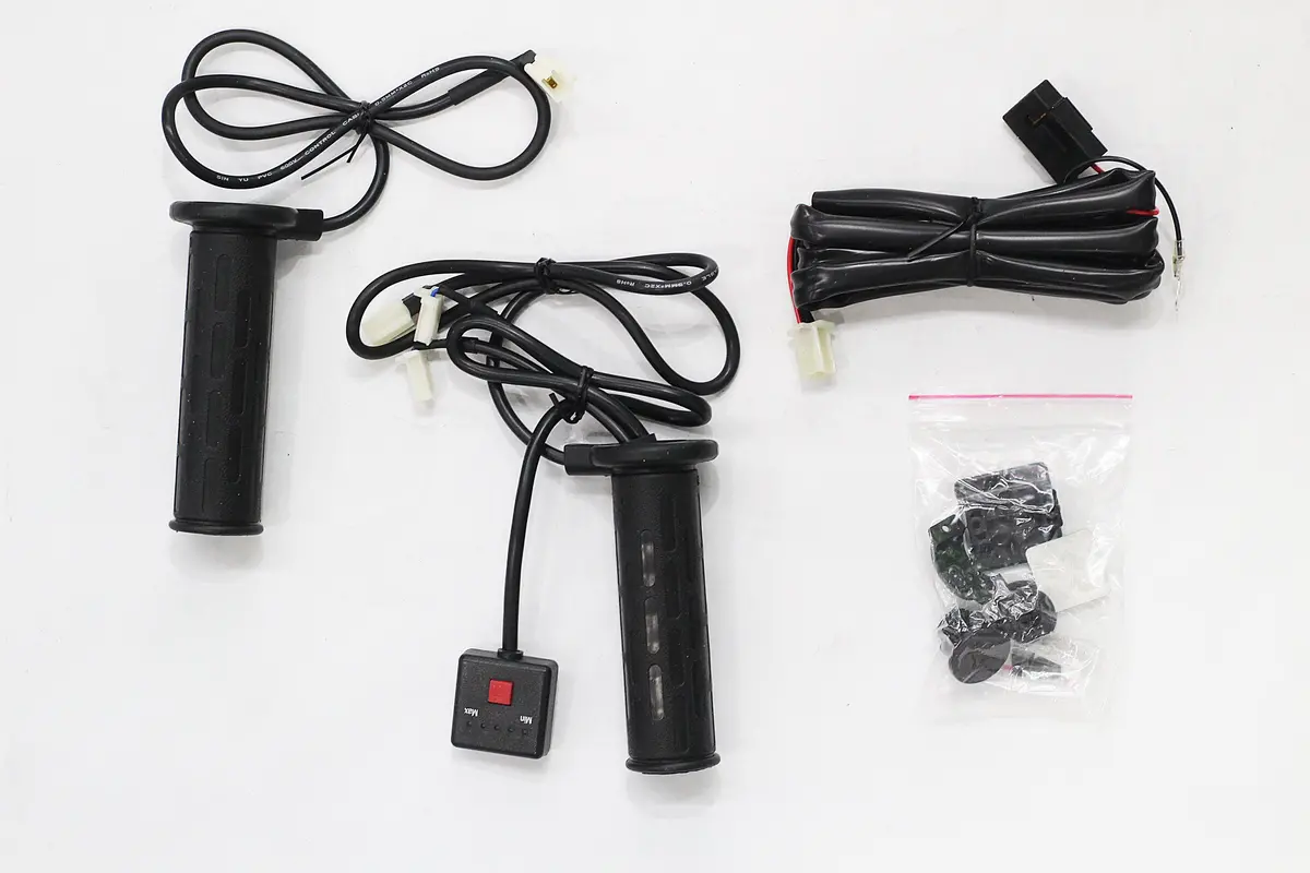 R&G Motorcycle Heated Grips (22Mm, 7/8-Inch Handlebars, Clipons) 1