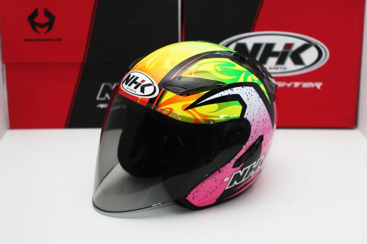 Nhk Helmet R1 V2.0 Karel Winter (Black/Pink Glossy) 1
