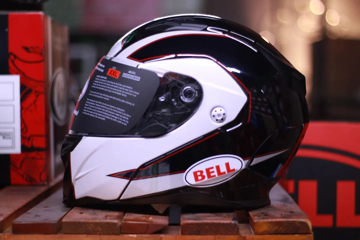 Bell Helmet Revolver Evo (Ghost Black) 1