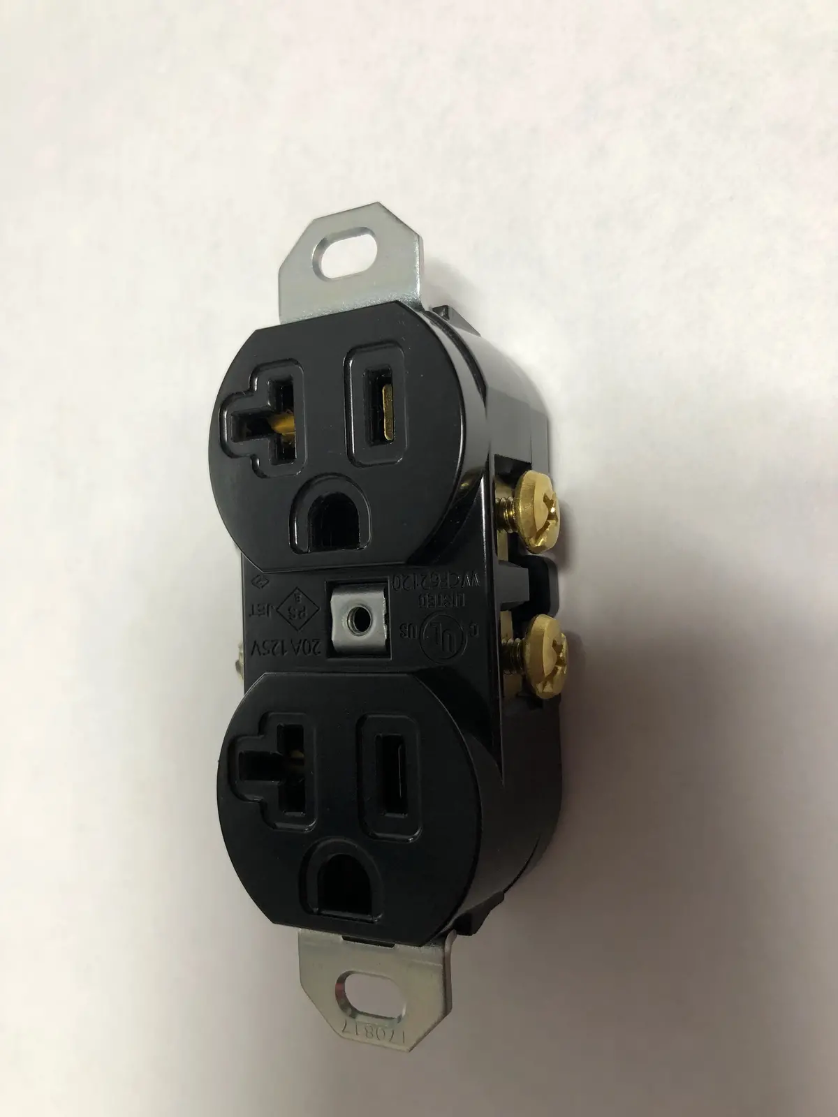 32330-899-631 Receptacle, 20 Amp Honda 1