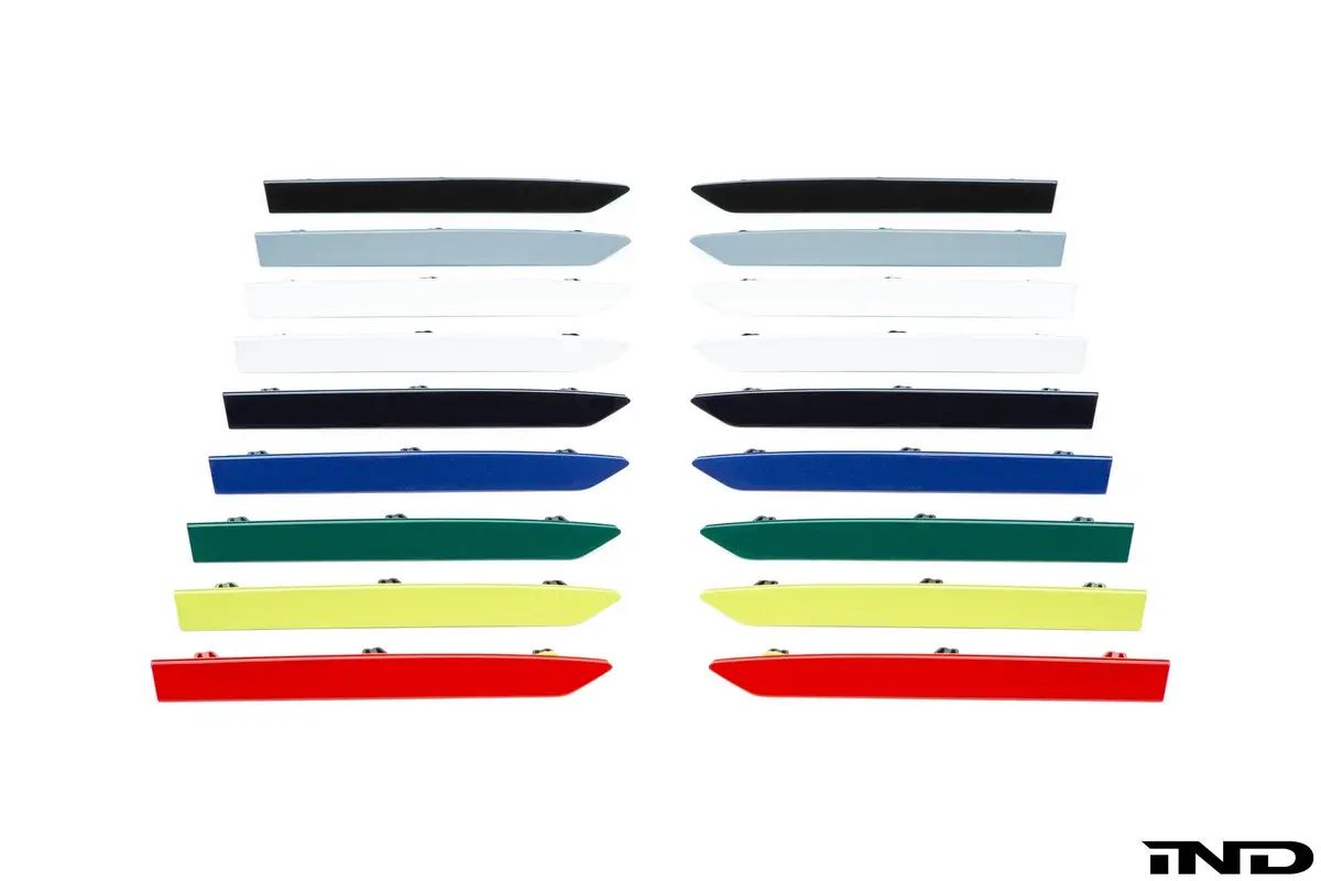 Ind G8x M3 / M4 Painted Rear Reflector Set 1