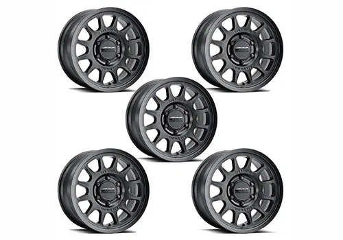 Ford Bronco Race Wheels 703 Bead Grip | Method Wheels 1
