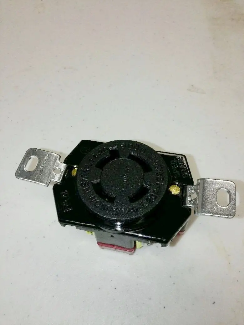 306446 20Amp, 120/240 Volt Twistlock Receptical Northstar 1