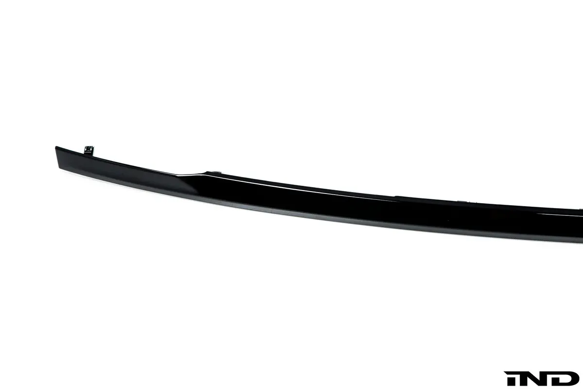 Ind G07 X7 Pre-Lci Painted Trunk Trim - Gloss Black 1