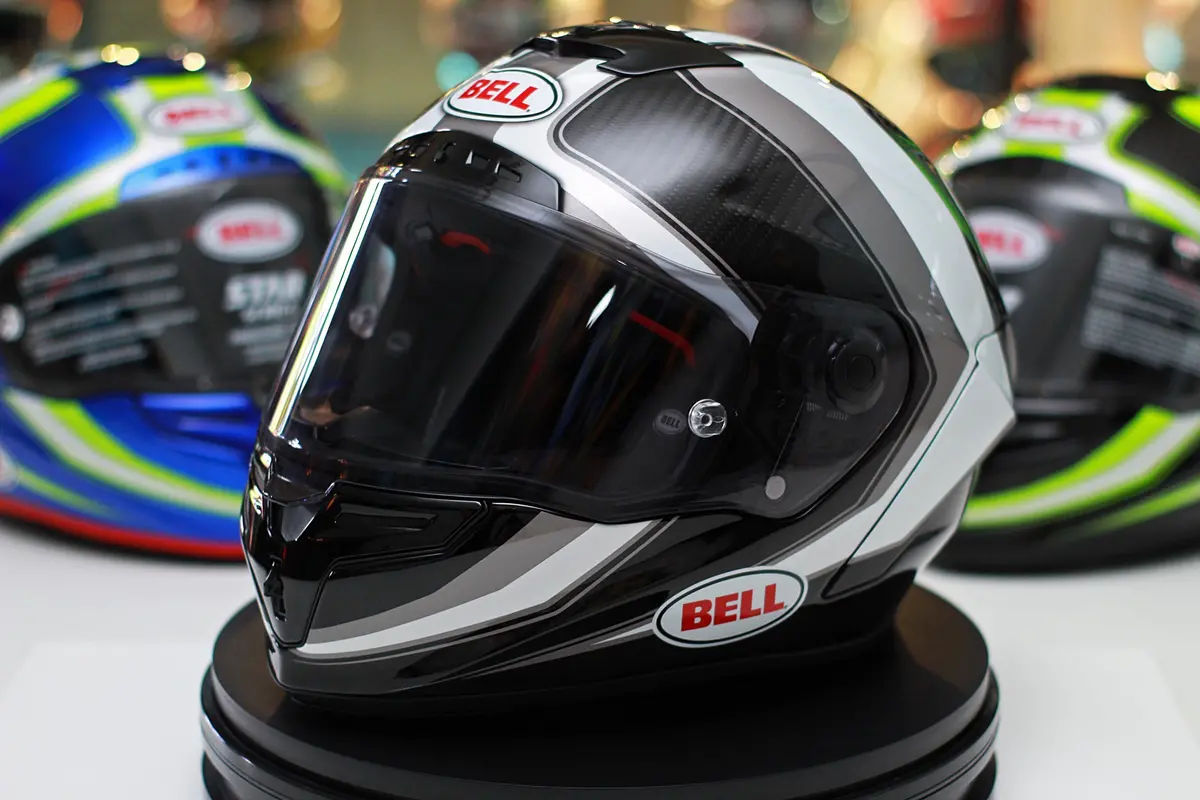 Bell Helmet Race Star (Sector White/Titanium) 1