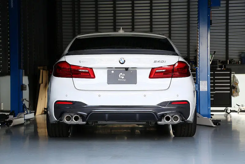 3D Design G30 5-Series Carbon Rear Diffuser - Type 2 1