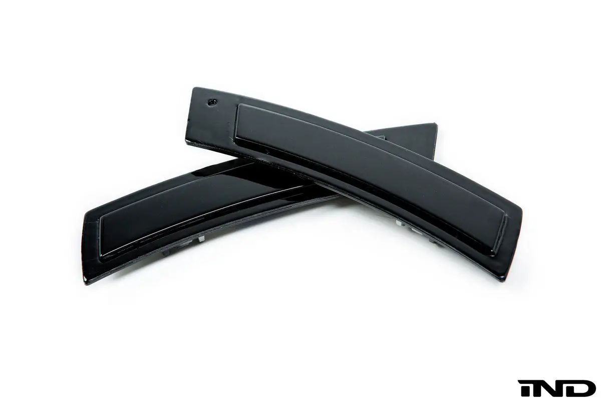 Ind E63 / E64 M6 Painted Front Reflector Set 1