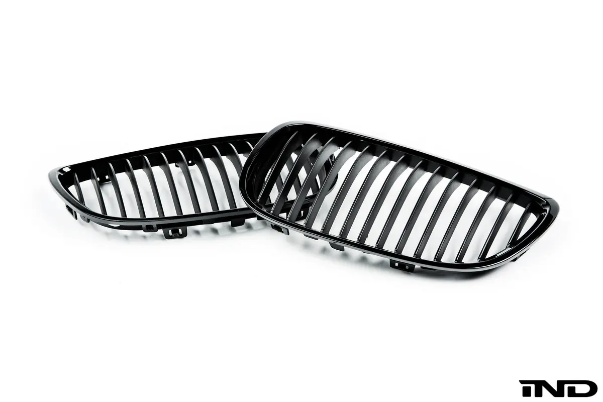 Ind E9x M3 Painted Front Grille Set 1