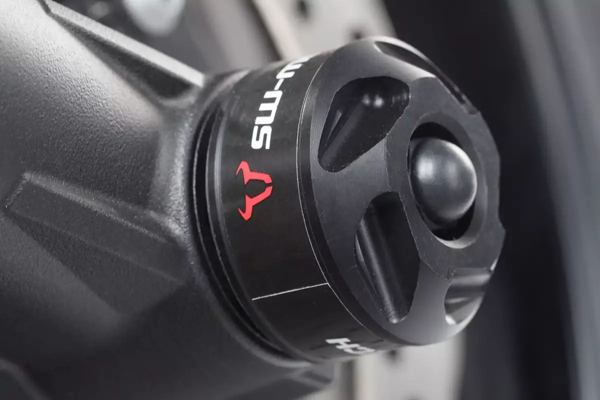 Sw Motech Slider Set (Front Axle Black) Fits For Yamaha Mt-07 ('14-) / Xsr 700 ('16-) 1