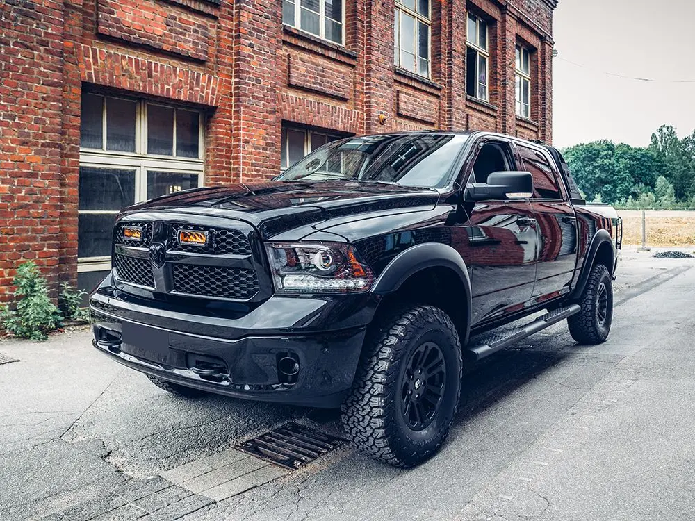 Ram 1500 Ds Series - Classic (2012+) - Grille Kit 1