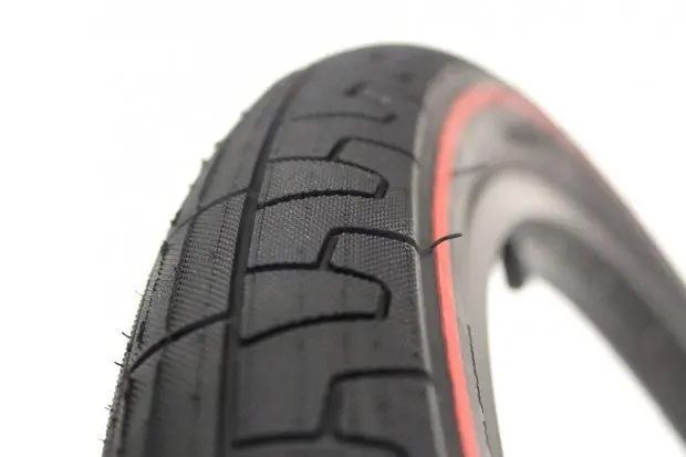 Salt Pitch Strobe Tyre 1