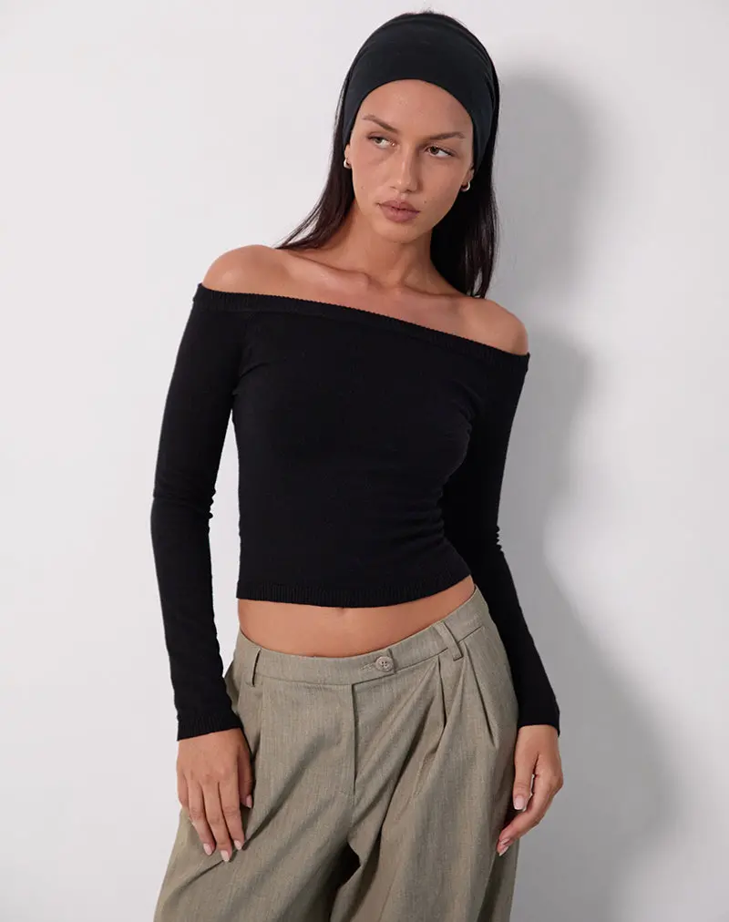 Renie Bardot Top In Black Knit 1