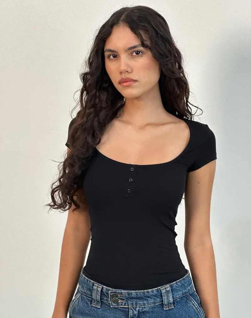 Vibian Short Sleeve Top In Black 1